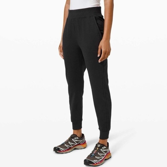 Lululemon LA Warm Down High-Rise Jogger in Black - Picture 1 of 8